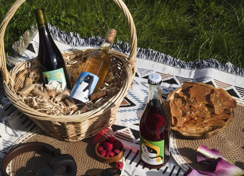 «Хорошая компания на майские» — серия винных сетов от SEPTA