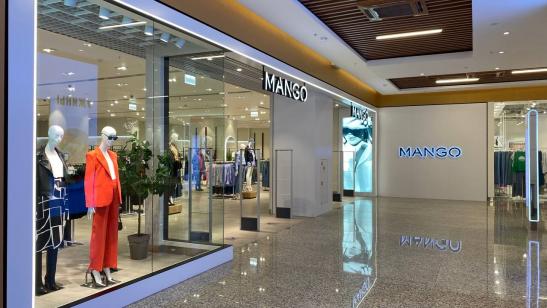 В ТРЦ «Щёлковский» открылся магазин женской одежды Mango на месте ушедшего Marks & Spencer. 