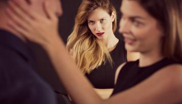 Психология бывшей жены: ревность и месть