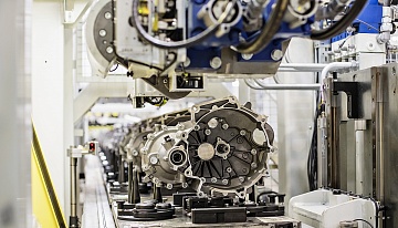 ŠKODA AUTO выпустила 8-миллионную механическую коробку передач MQ200 на заводе в Млада-Болеславе